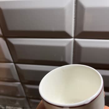 Karaca Mağazasında Hatalı Fincan Değişim Talebi