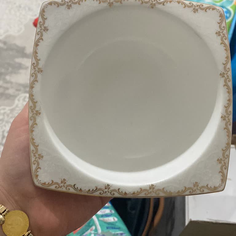 Elvan Çeyiz’den Alınan Yemek Takımında 7 Çorba Kasesi Eksik