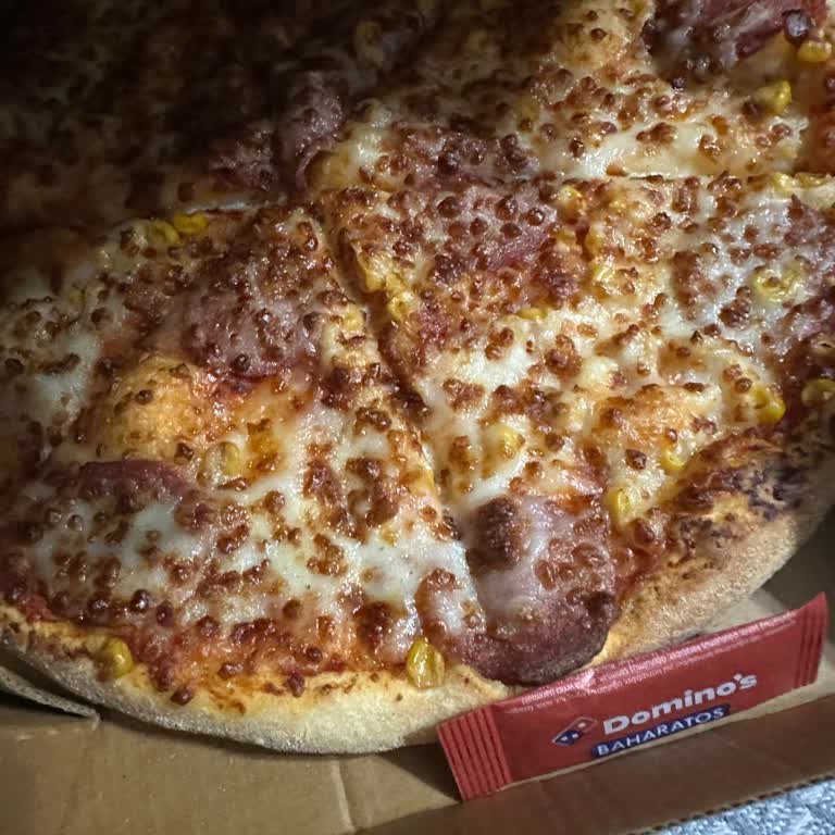 Sosyal Pizza İçeriği Eksik Ve Bilgilendirme Yapılmadı