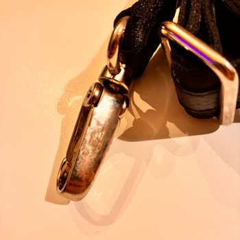 Vakko Butik Buyaka’da Bozuk Omuz Askısı Ve Personelin Kaba Tutumu