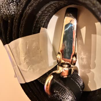 Vakko Butik Buyaka’da Bozuk Omuz Askısı Ve Personelin Kaba Tutumu