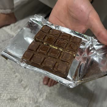 Yemek Sepeti Çikolatasının Renk, Son Tüketim Tarihi Ve Sert Doku Sorunu