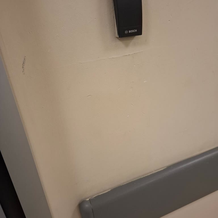 Kapı Girişi İçin Refakatçi Kartı Gerekliliği Refakatçileri Zor Duruma Sokuyor