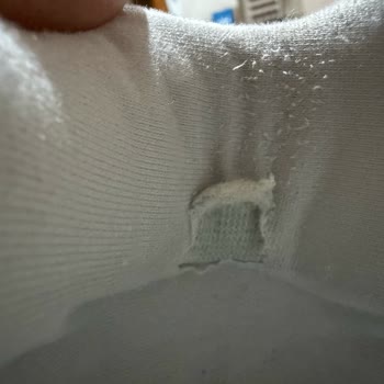 Yüksek Fiyatlı Spor Ayakkabının Kısa Sürede Deformasyonu Ve Kalite İncelemesi Talebi