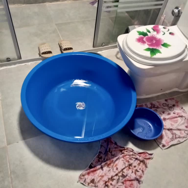 Banyodaki Su Sızıntısı Ve Site Yönetiminin Cevap Vermemesi