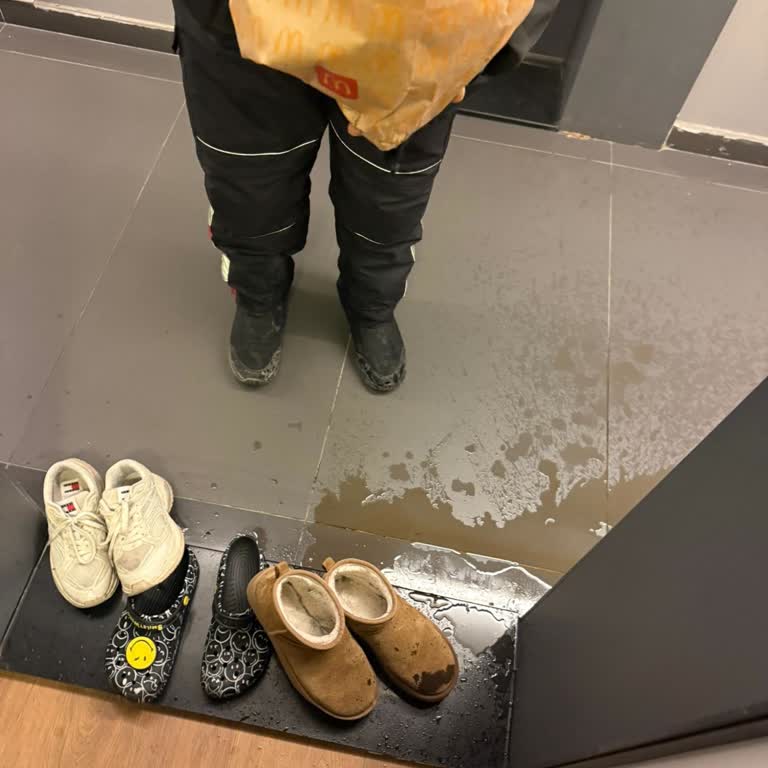 Kola Dökülmesi Nedeniyle Sipariş İadesi Ve Ayakkabı Zararım Reddedildi