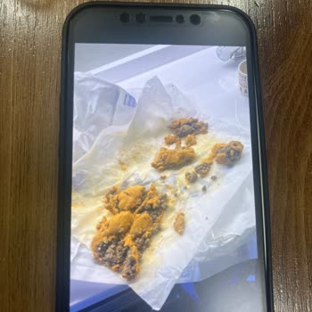 Aras Kargo Kolilemeden Gönderdiği İçin El Yapımı Yemekler Kırıldı Ve Ezildi