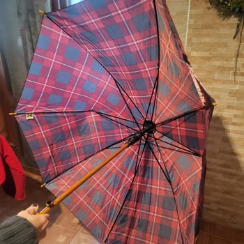 Migros Mahmutlar Dörtyol Şubesinde Kalitesiz Şemsiyenin İadesi Reddedildi