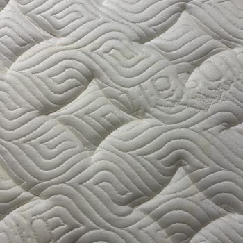 Bambi Yatak Yatakta Sararmalar Oldu