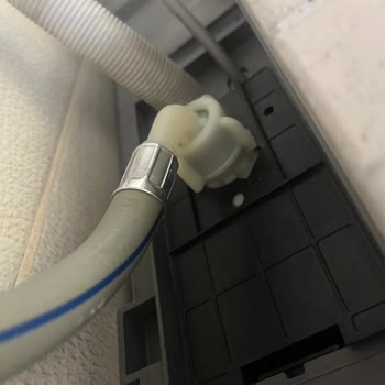 Bulaşık Makinesinde Sürekli Su Akıtma Ve Gerçekleşmeyen Servis Kayıtları