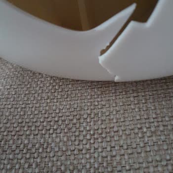 Kargo Personelinin Kontrol İzni Vermemesi Ve Kırık Ürün Üzerine 800 TL Ödeme