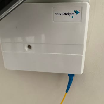 İnternet Kesintisi İçin Elektrikçi Çağırma Talebi Ve Haksız Arıza Kapatma