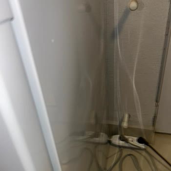 Arçelik Mini Buzdolabındaki Kapak Ve Yan Panellerdeki Hasarların Normal Sayılması Ve Değişim Reddedilmesi