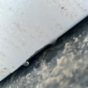 Transit Custom Arka Kapak Boya Dökülmesi Garanti Kapsamında Onarım Talebi