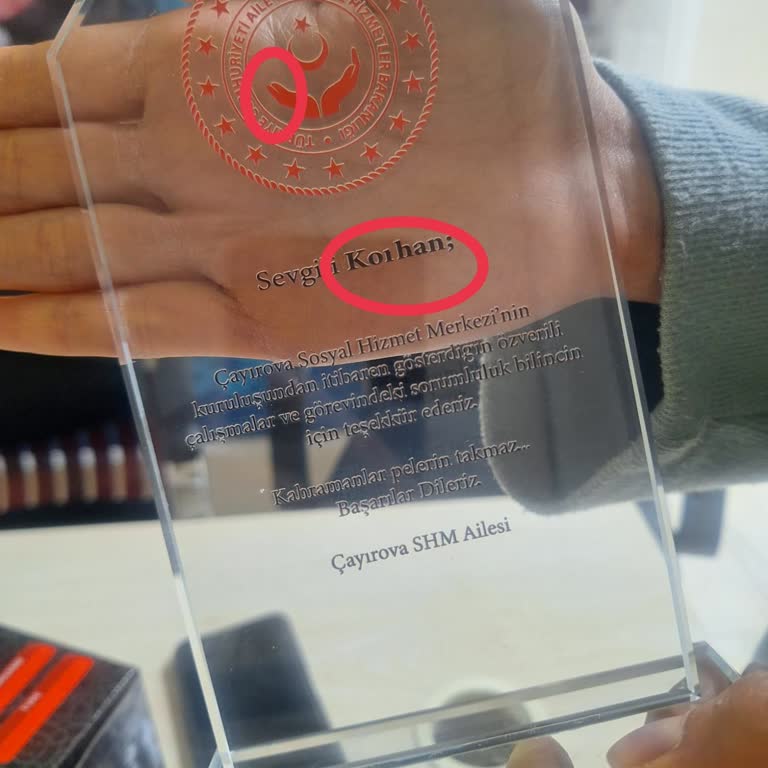 Teslim Gecikmesi, Kaba Tutum Ve Kalitesiz Plaket Nedeniyle İade Talebi