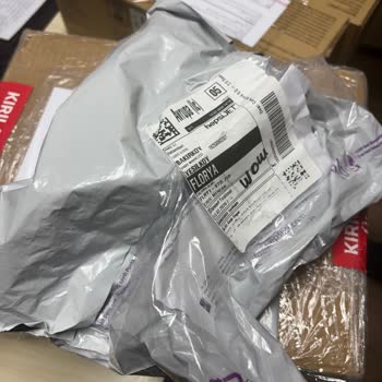 Kişiselleştirilmiş Saat Ve Kutusu Yanlış Gönderildi, Telefon Hattı Ulaşılamıyor