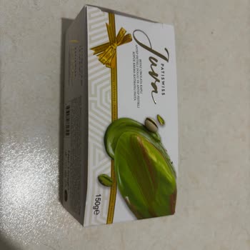 Patiswiss Antep Fıstıklı Pastada Odun Parçası Keşfedildi