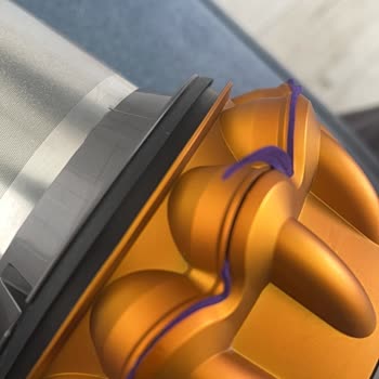 Dyson V15 Motor Silikonları Koptu, Servis Garanti Kapsamında Ücret Talep Ediyor