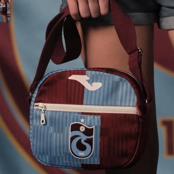 Sipariş Edilen Mini Çanta Fotoğrafla Uyumlu Değil Ve Kalitesi Düşük