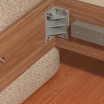 Montaj Hataları Nedeniyle Karyola Başlık Seti Hasarlı Ve Değişim İsteği