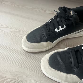 Üç Ay Kullanım Sonrası Ayakkabıda Şişme Ve Çatlak, Mağaza Değişim İsteğini Reddetti