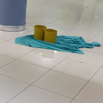 İzmir Çiğli Devlet Hastanesi'nde Üroflowmetri Cihazı Bozuk, Altyapı Sorunları Risk Oluşturuyor