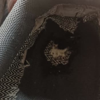 Garanti Kapsamında Değişim Talebi: Açılan Dikiş Ve Yırtılan İç Astar