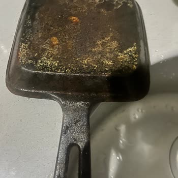 Migros Capitol Şubesinden Touch Me Mini Döküm Tava İlk Yıkamada Paslandı