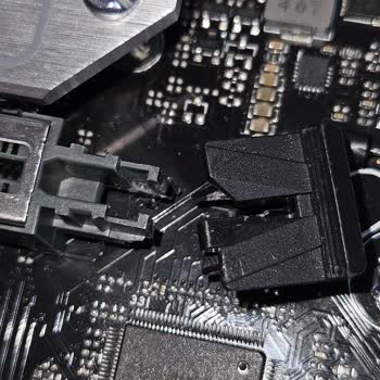 Asus Bilgisayar Standart Dışı Müdahale Etmesi ve Ardından da “Onarıldı” Şeklinde Beyanda Bulunması