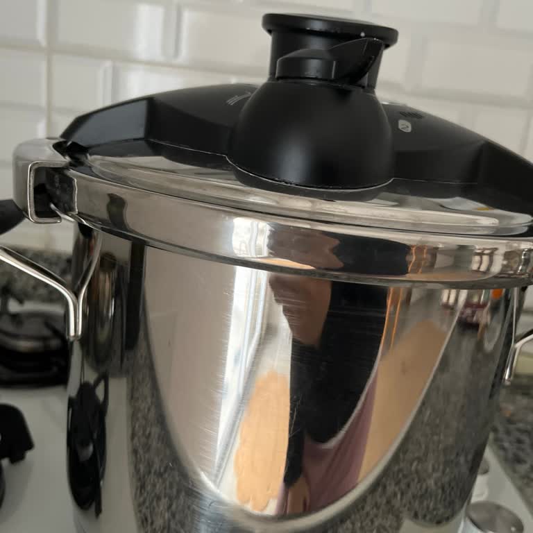 Korkmaz Düdüklü Tencere Ve Kapakla İlgili Ödediğim Ücretin İadesini Talep Ediyorum