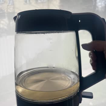 Karaca Züccaciye Su Kaynadıkça Suyun Rengi Sararmaya Başladı