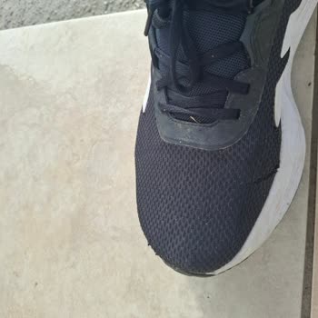 Deichmann Çanakkale Biga Şubesinden Aldığım Adidas Ayakkabının Üstü Kısa Sürede Yırtıldı