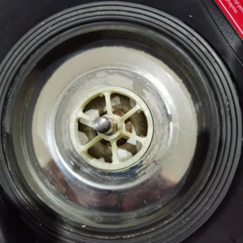 Bakım Sözleşmesi İhlali: Temizlik Robotum 38 Gün Gecikmeli Ve Hasarlı Şekilde İade Edildi