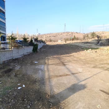 Enerjisa’nın Elektrik Direklerini Kaldırmaması İnşaatı Durduruyor