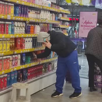 Sefaköy Gratis’te Esnafın İndirim Ürünlerini Aşırı Toplaması