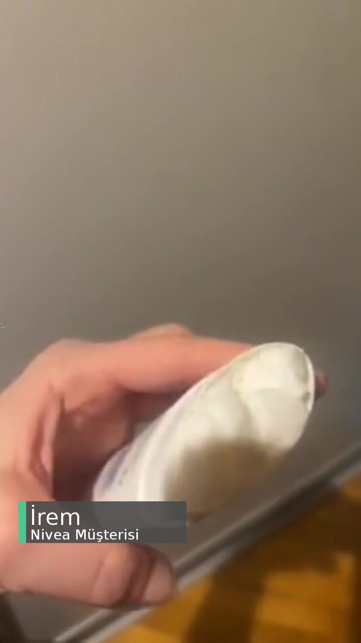 Nivea Pearl Beauty Stick videonun kapak resmi