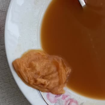 Dimes Meyve Suyunun İçinde Tanımsız Madde