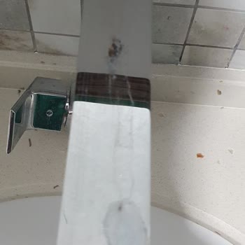 20 Yıllık Garantili Bataryanın Bir Yılda Çatlaması Ve Garanti Reddi