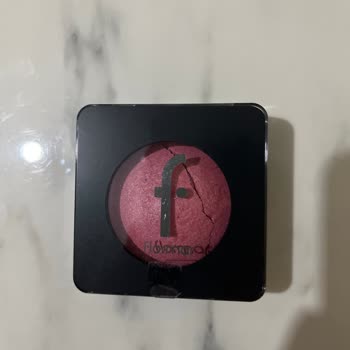 Kırık Gelen Farmasi Allığı Ücretsiz Olarak Değiştirilmek İstendi