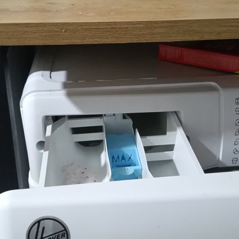 Hoover Çamaşır Makinesinde Deterjan Gözünün Aparatı Eksik Ve Müşteri Hizmetleri Çözüm Sunmuyor