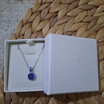 Swarovski Mağazasında Hediye Kolyenin Değişimi İçin İkinci Kutu Talebi Reddedildi