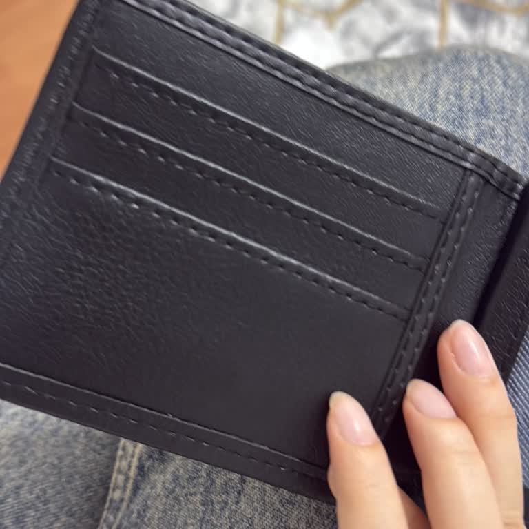 Sipariş Edilen Göz Baskılı Cüzdan Yanlış Gönderildi, İletişim Sağlanamadı