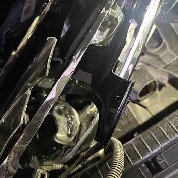 Ankara Sigorta Orijinal Parça Hakkımı Gözardı Ederek Farı Tamir Ettiriyor