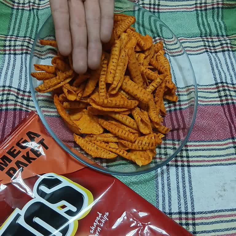 Patos Rolls Paketi İçinde Bulunan Siyah Madde Hijyen Ve Sağlık Endişesi