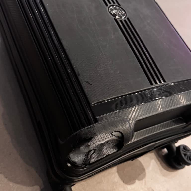 Azerbaycan Havayolları Uçuşunda Hasarlı Bagaj Ve Cevapsız Şikayet