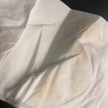 Köfteci Yusuf Mudanya Şubesinde Hijyen Sorunu Ve Aşırı Kirli Masalar