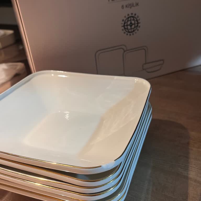 Karaca Züccaciye 1 Adet Çukur Servis Tabağının Kırık Geldi