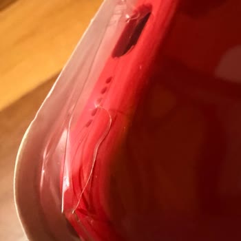 Hasarlı Ve Yanlış Renkli Kılıflar, İade Reddi Ve Avukat Tehditine Tepki