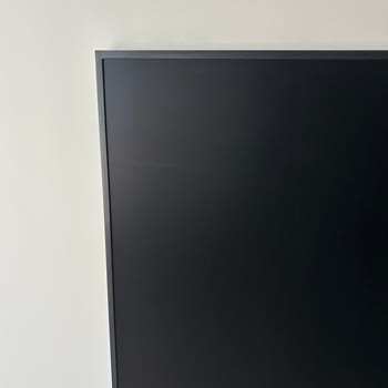 Teslimattan Beri Çizikli Teşhir TV İçin Ücretsiz Panel Değişimi Bekliyorum