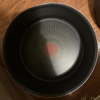 Tefal Tencere Setinin Tabanı Yamulmuş Ve Kapakları Kapanmıyor, Değişim Talebi